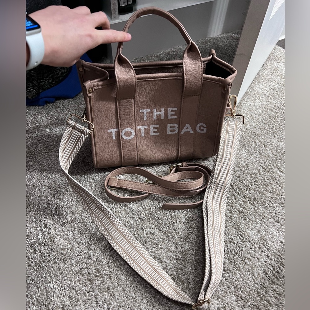 Tote bag